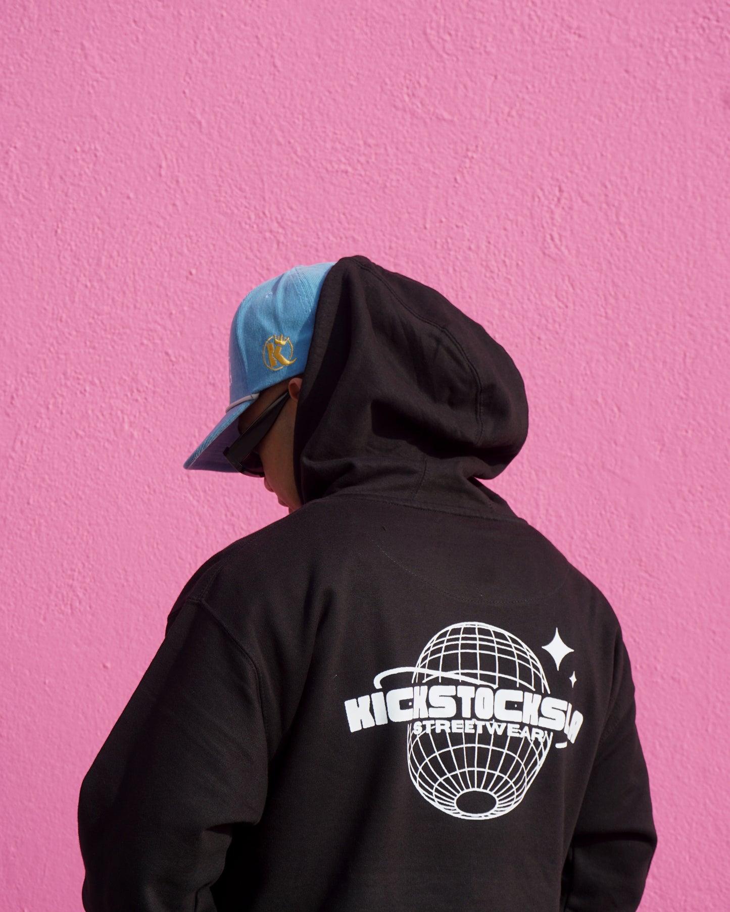 Kickstocksla Globe Comfort Hoodie - KICKSTOCKSLA